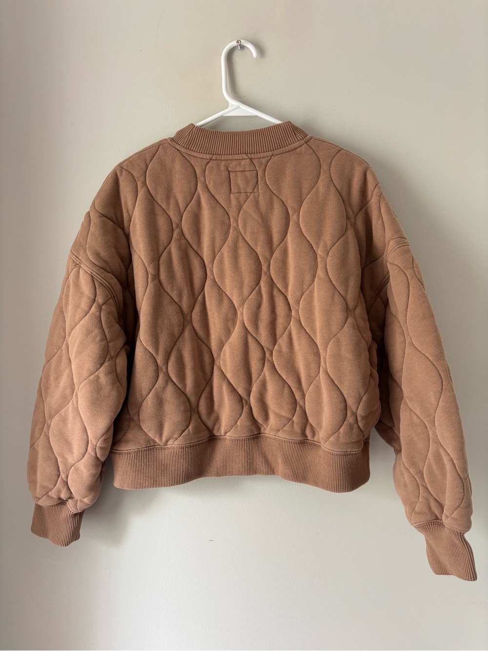 Abercrombie & Fitch Quilted Bomber Jacket in Taupe - Picture 3 of 7
